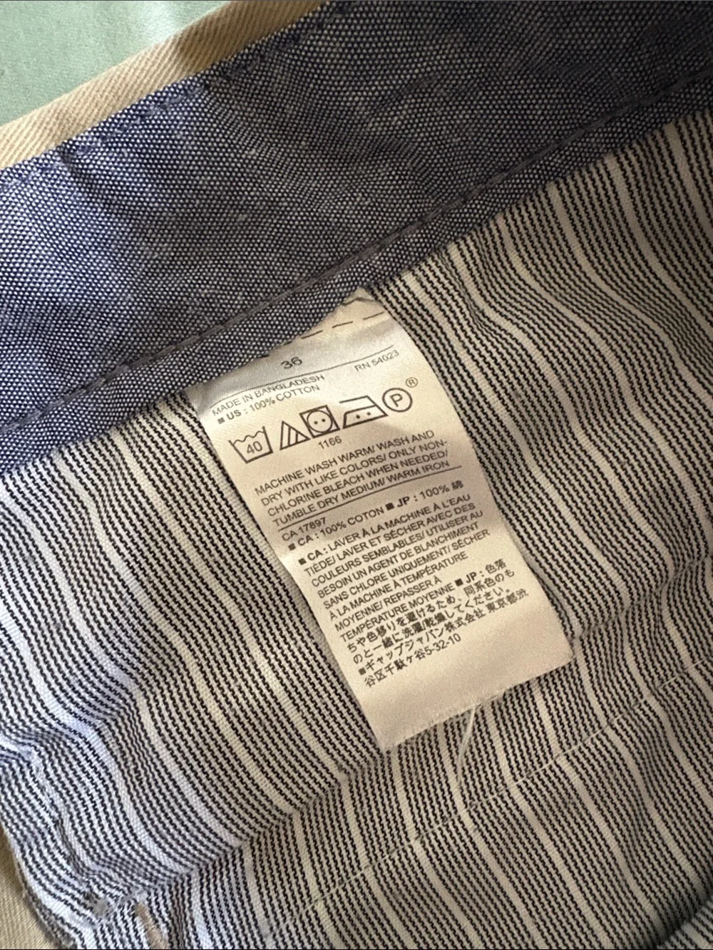Banana Republic Men’s Tan Flat-Front Shorts